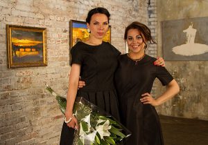 Художники Елена Бегма (слева) и Анастасия Дубач (справа). Фото: сайт www.budurisovat.com
