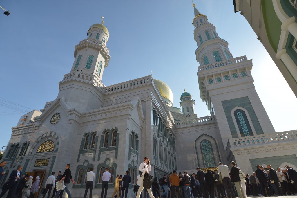 Мусульмане столицы собрались на Ураза-байрам в соборной мечети