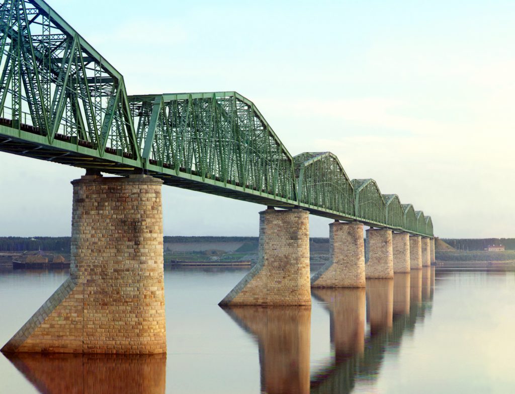 Железнодорожный мост через Каму в Перми. Фото: С. Прокудин-Горский, Википедия.