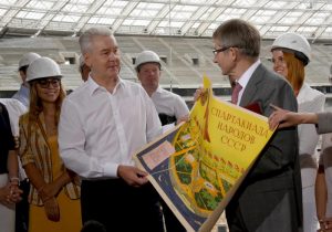 Мэр Москвы Сергей Собянин осмотрел ход реконструкции стадиона Лужники