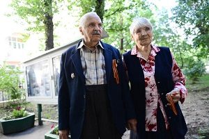 Во время праздничного мероприятия прошло чествование семей, проживших вместе более полувека. Фото: Наталья Феоктистова, «Вечерняя Москва».