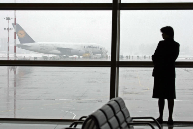 В Шереметьево пассажир устроил драку при посадке на самолет