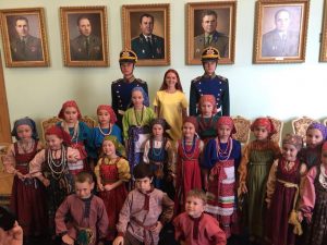 1 июля 2016 года. Ансамбль «Зоренька» выступил в клубе Президентского полка в Московском Кремле. Фото предоставила Елена Заварзина.