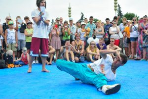 Жителей Троицка научат танцевать брейк-данс. Фото: архив, "Вечерняя Москва"