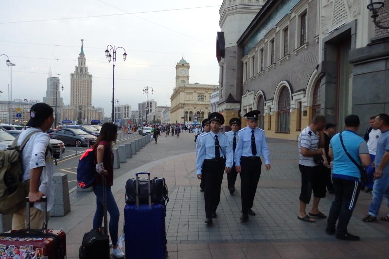 Пассажиров эвакуировали с Ленинградского вокзала