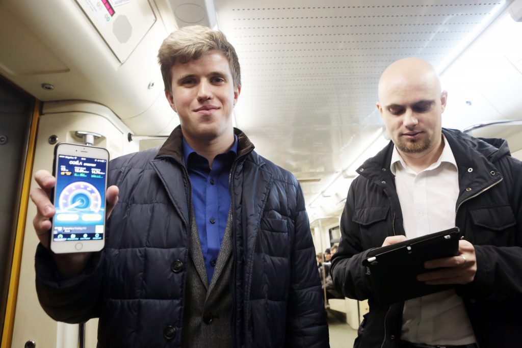 Wi-Fi в метро покажет видеолекции по бизнесу