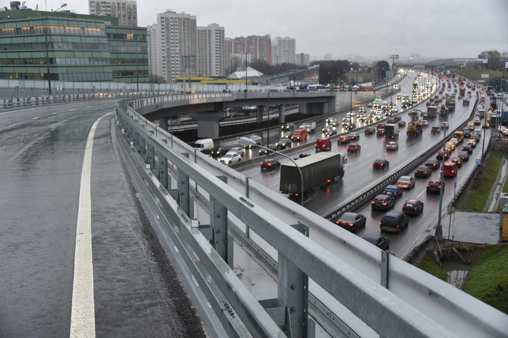 К концу 2019 года в Новой Москве построят около 200 километров дорог. Фото архивное