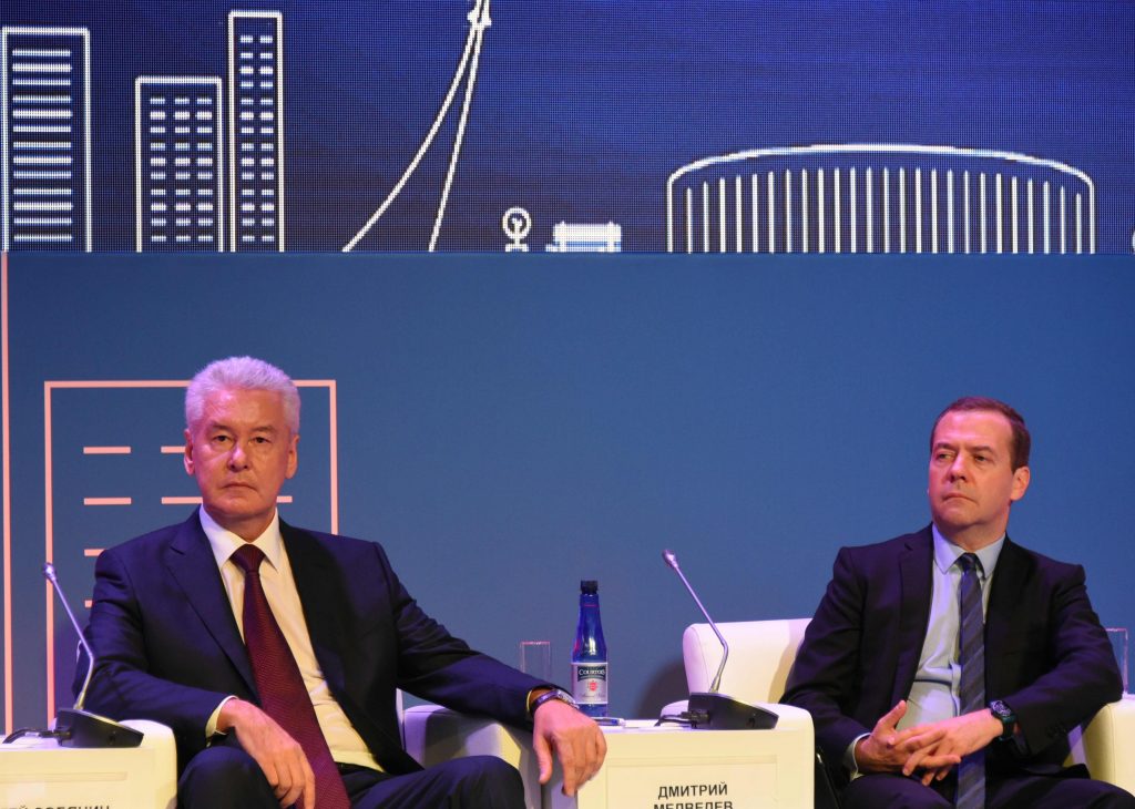 Дмитрий Медведев и Сергей Собянин обсудили городское развитие на форуме ВДНХ