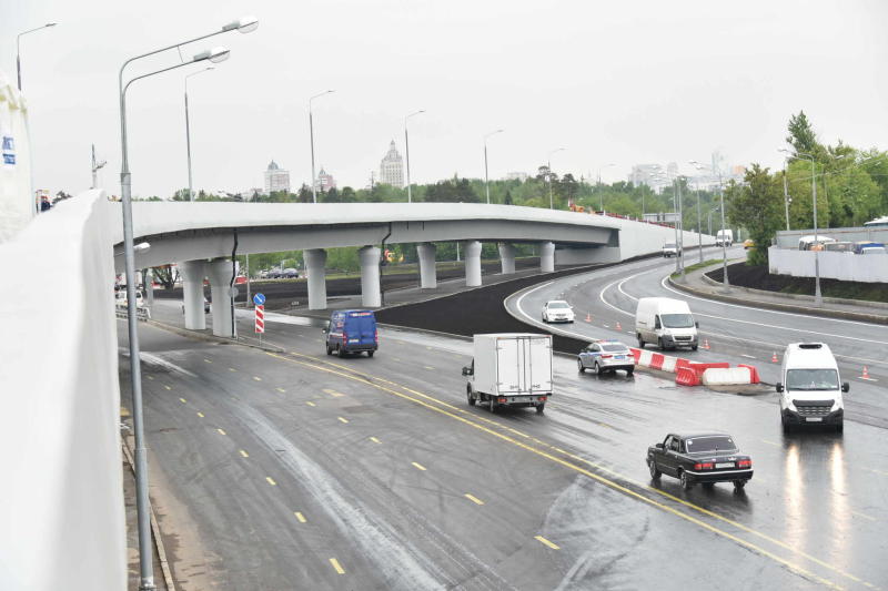 Реконструкцию первого участка Калужского шоссе завершат в этом году