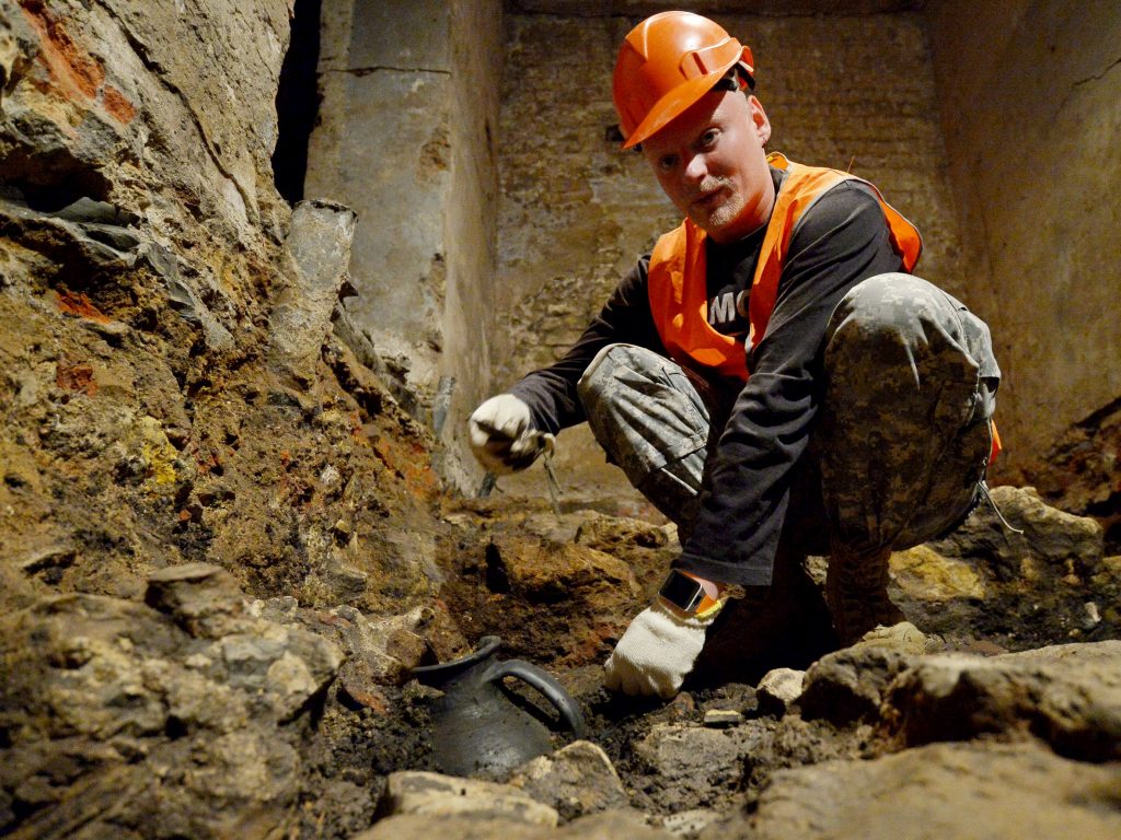 Впервые за всю историю российских раскопок была обнаружена старинная печать с «корпоративной» историей 