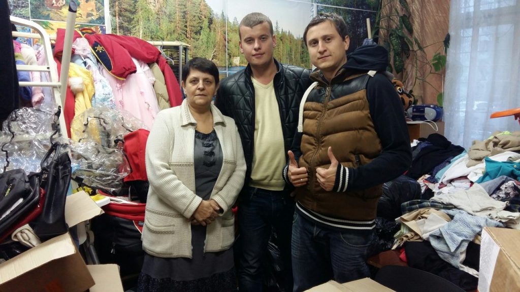 Вещевую помощь для многодетных семей организовали во Внуковском