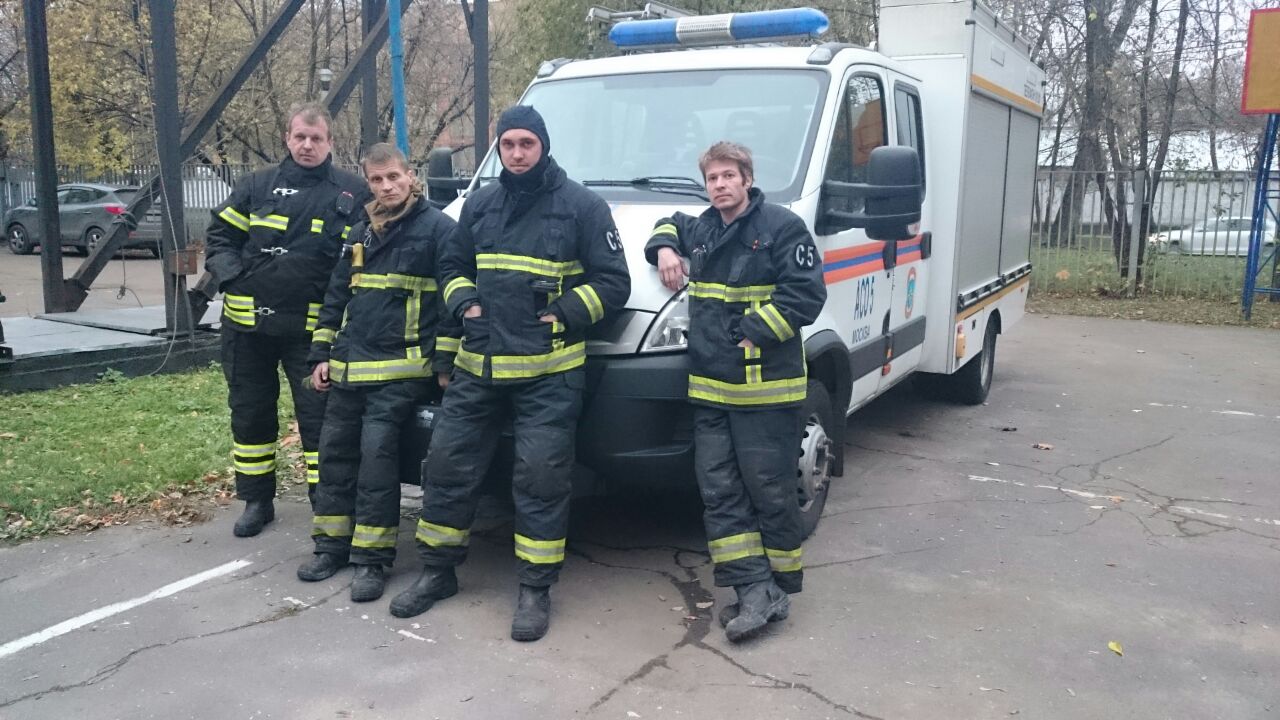 Жительница Москвы выразила свою благодарность спасателям