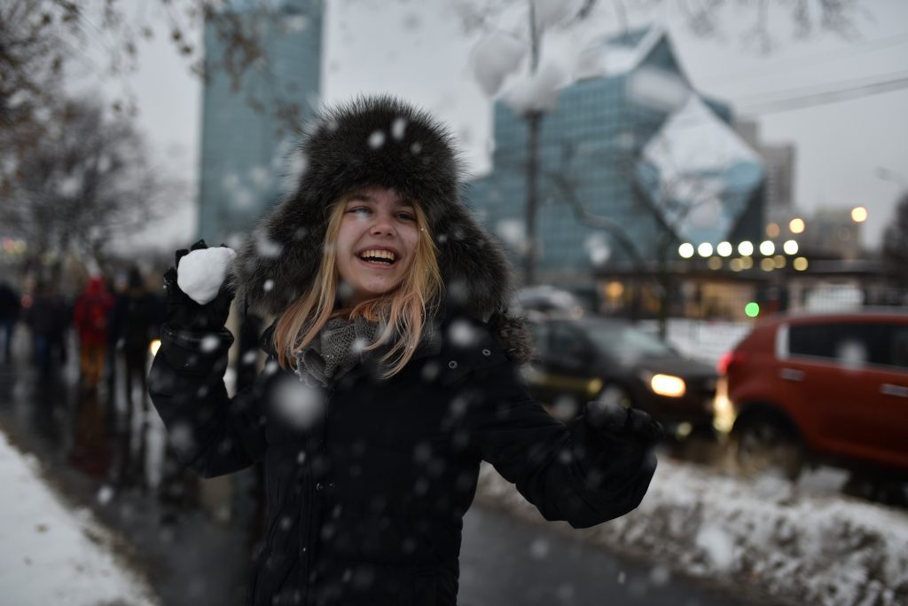 Облачная погода со снегом ожидают москвичей в субботу. Фото: "Вечерняя Москва"
