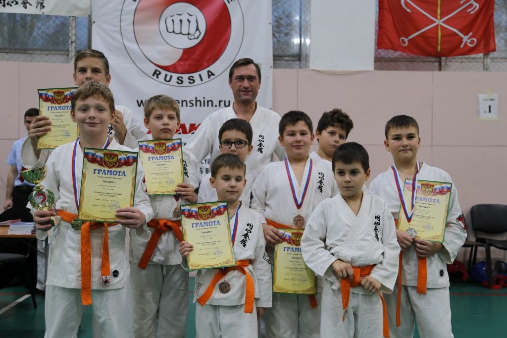 Каратисты из Первомайского завоевали семь медалей