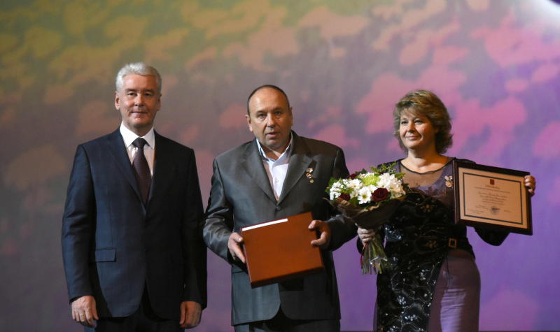 Собянин вручил награды многодетным семьям