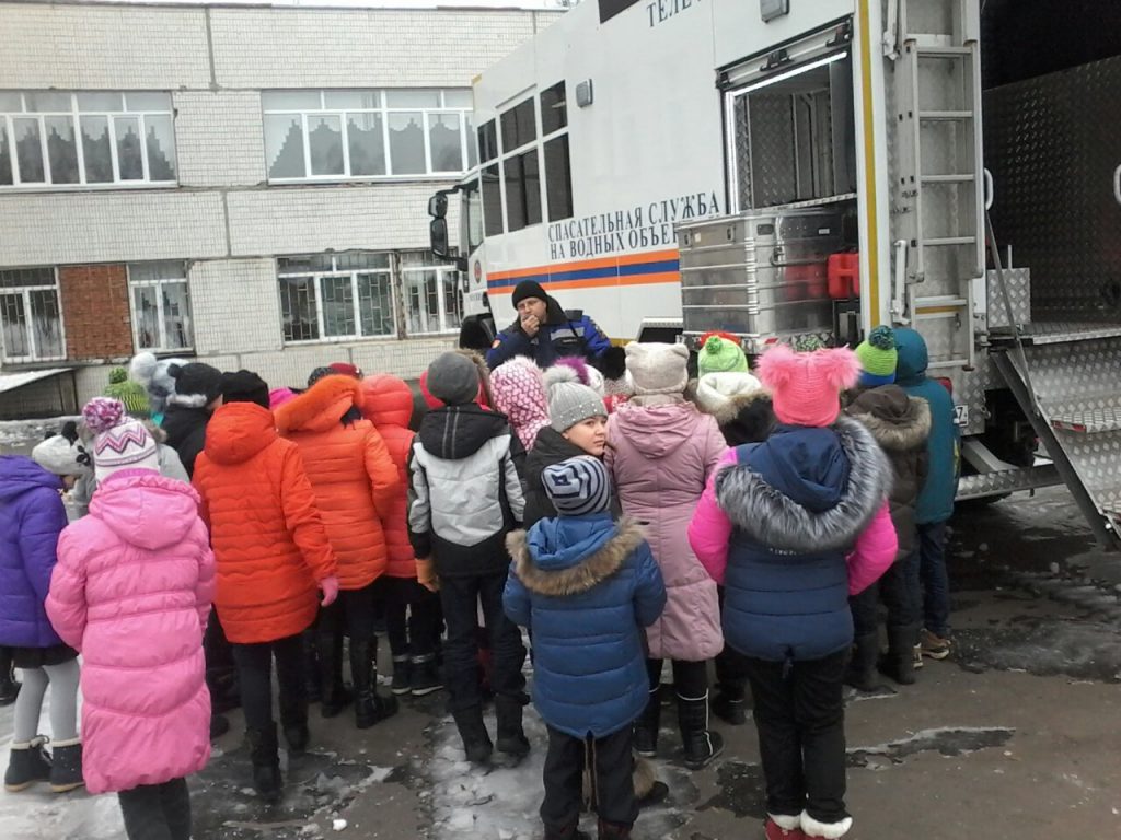 Спасатели рассказали школьникам из Первомайского о технике безопасности