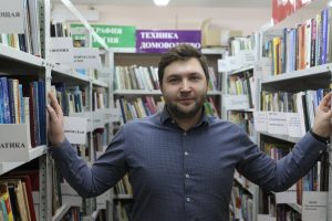 25 ноября 2016 года. Поселение Московский. Директор Централизованной библиотечной системы «Новомосковская» Артем Смирнов. Фото: Владимир Смоляков.