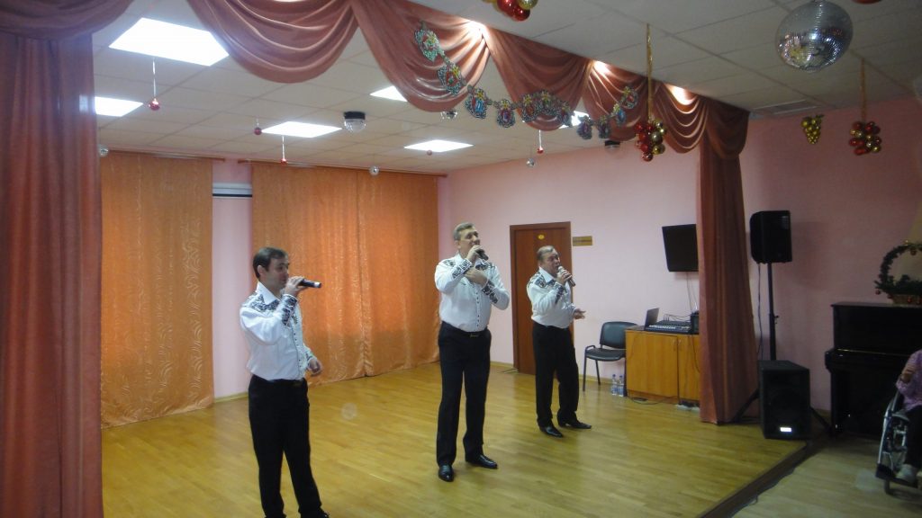 Дом культуры «Московский» провел благотворительный концерт в Психоневрологическом интернате №5
