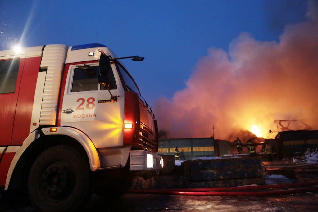 На московском складе потушен 200-метровый пожар