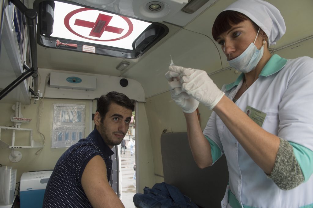 Поликлиники Москвы ответили «шестидневкой» на рост заболеваемости гриппом