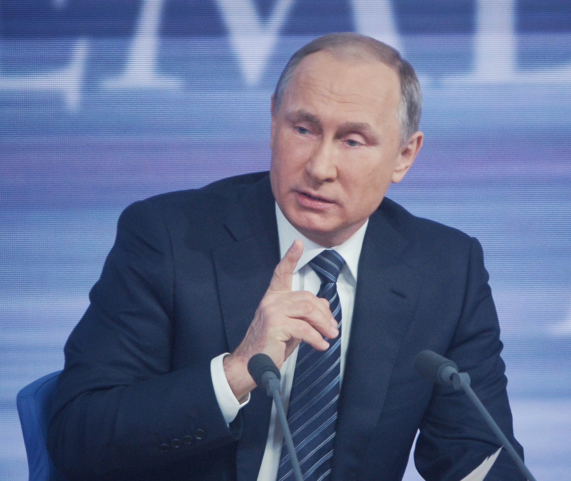 Владимир Путин подписал закон об индексации МРОТ с июля-2017