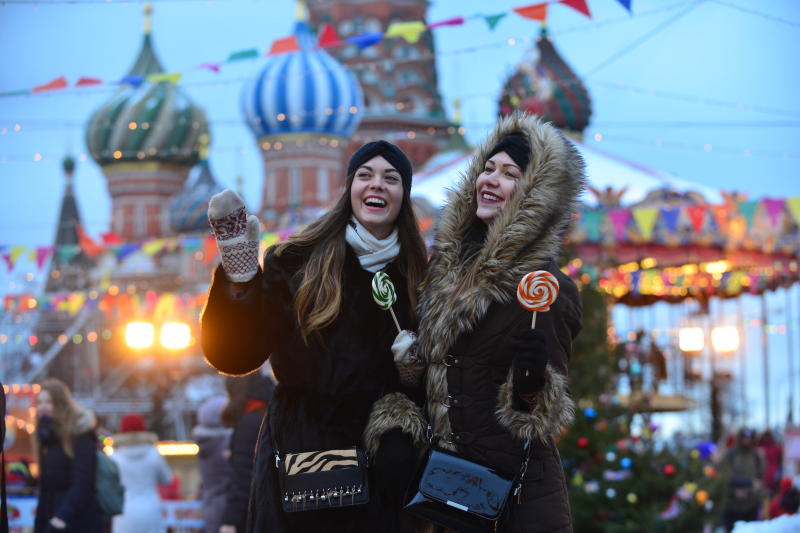 Новогодние поздравления будут транслировать на Новом Арбате. Фото: архив, "Вечерняя Москва"