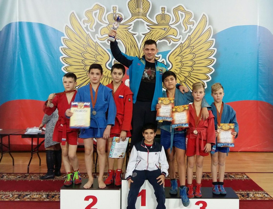 Сборная команда Новой Москвы по самбо взяла бронзу на региональном турнире