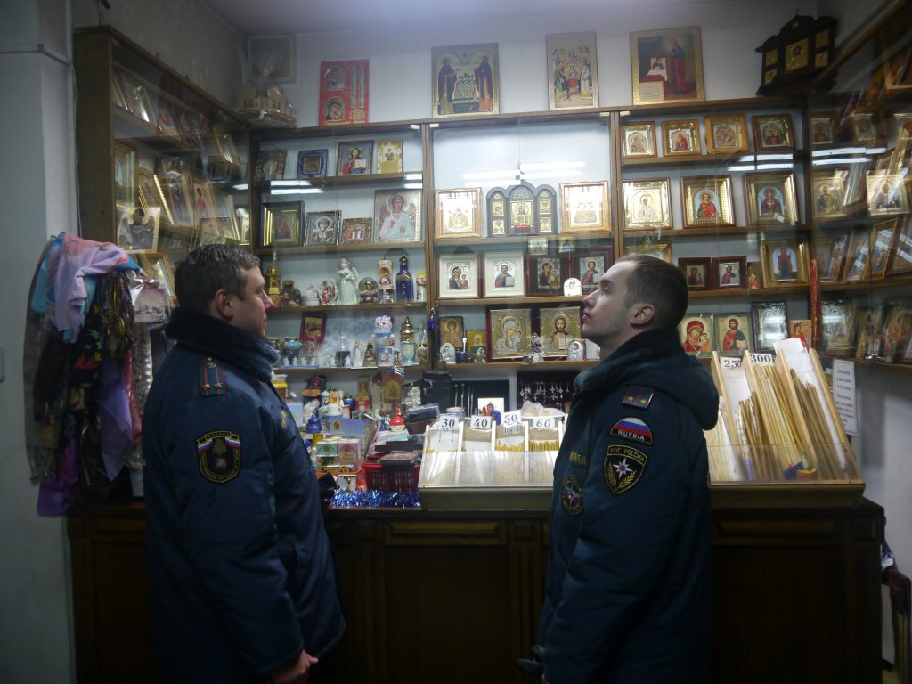 Спасатели обеспечивали безопасность в 50 храмах Новой Москвы