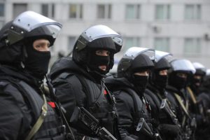 Полицейские и оперативники ФСБ совместными усилиями разоблачили в Москве группу экстремистов Фото: Александр Казаков