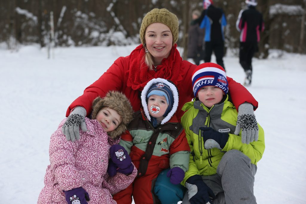 Юлианна Гончарова с детьми. Фото: Виктор Хабаров
