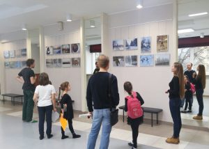 Экспозиция соединить поэзию и фотоискусство. Фото: предоставили в ДК "Коммунарка"