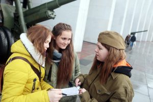 Посетителям предстоит пройти несколько «локаций» и испытания, связанные с теми событиями. Фото: архив, "Вечерняя Москва"