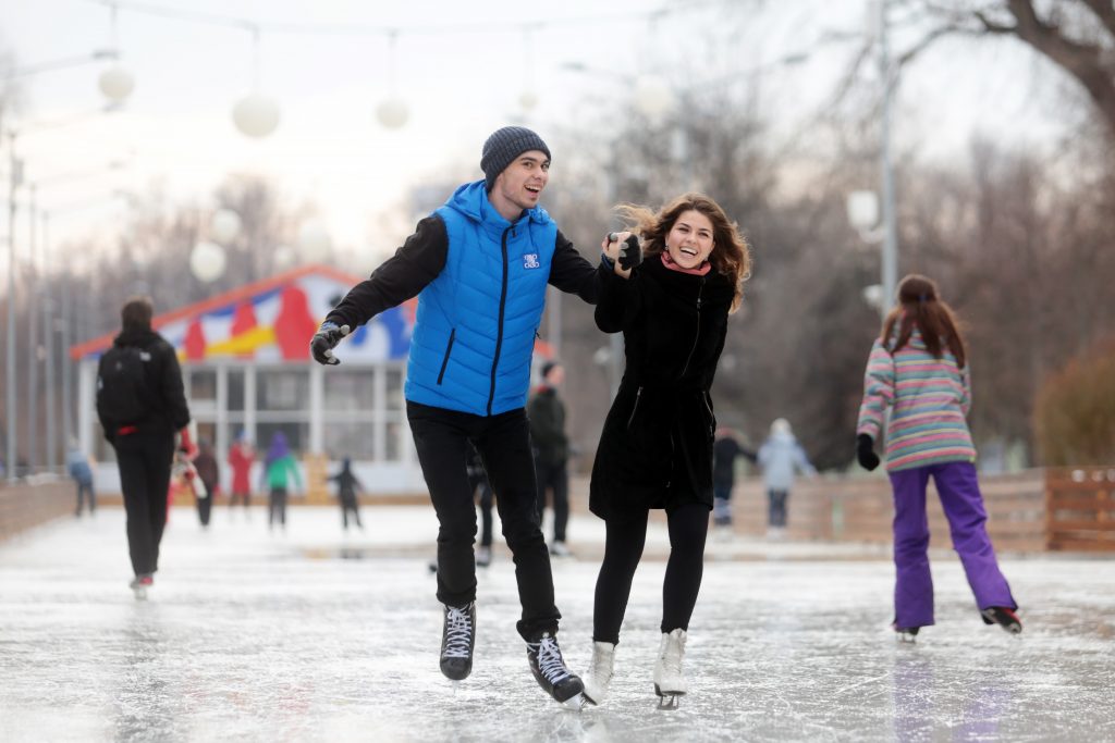 Эстафету на льду проведут молодые парламентарии Краснопахорского. Фото: "Вечерняя Москва"