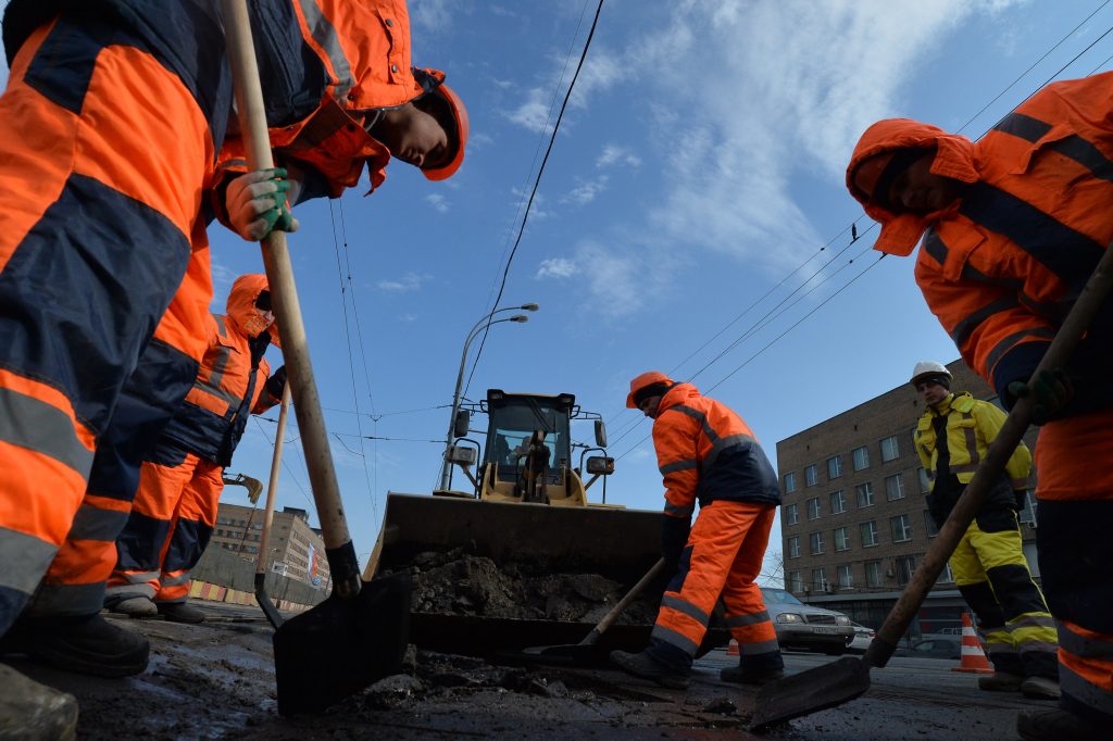 Ремонт дороги в Московском планируют закончить летом