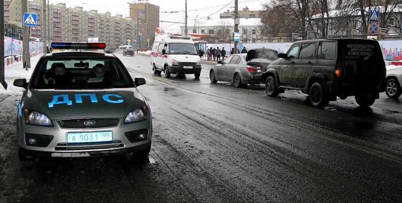 ДТП с участием трамвая и такси произошло в Москве