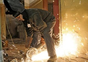 Ремонтные работы в поселении производятся в рамках финансирования по программе капитального ремонта. Фото: Игорь Ивандиков
