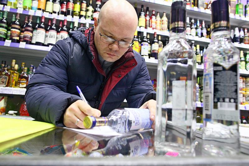 Пункты незаконной торговли алкоголем выявили в столице