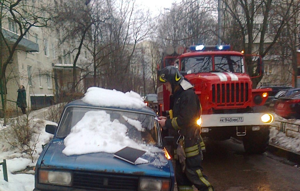 Пожарные и спасатели следили за безопасностью в Международный женский день