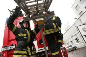 Спасатели ликвидировали пожар на заводе в  Москве