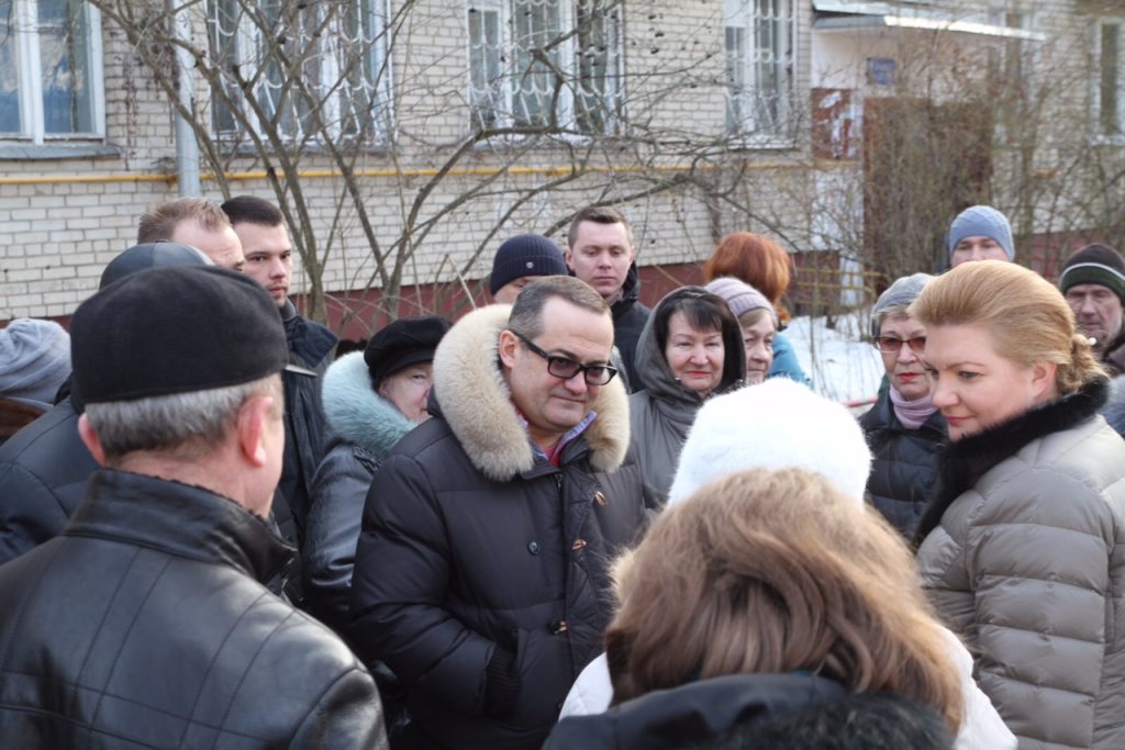 Дмитрий Набокин провел встречу с жителями деревни Верхнее Валуево. Фото: Михаил Федин