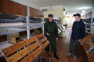 22 апреля 2017 года. Мосрентген. Знакомство с казармой. В таких условиях новобранцам предстоит провести ни один день. Фото: Владимир Смоляков
