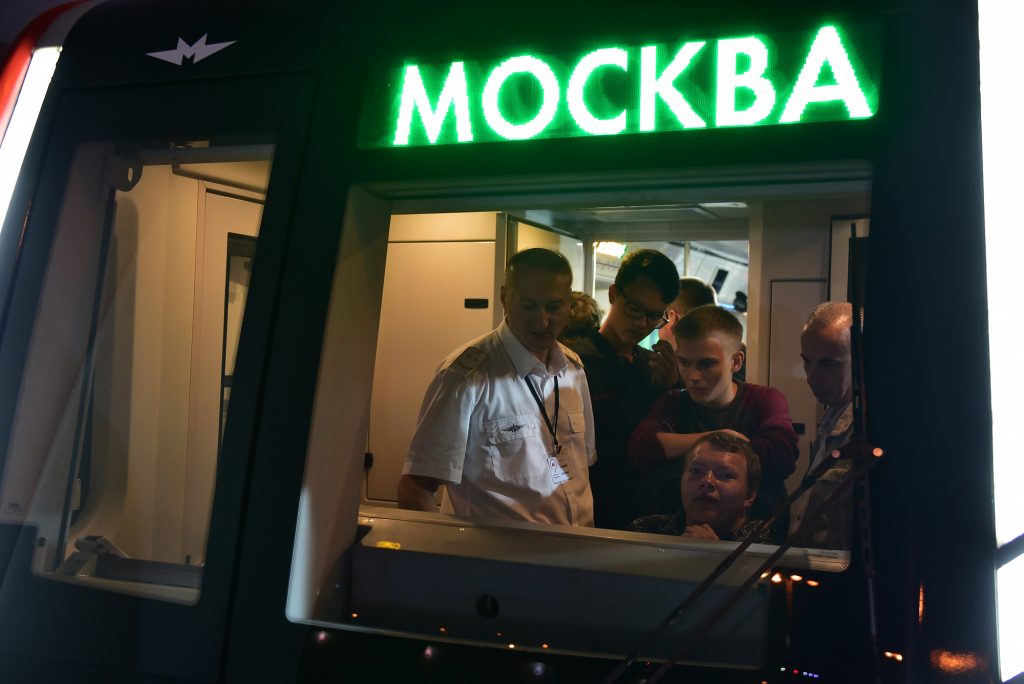 К запуску поезда «Москва» метро выпустит 600 тысяч фирменных проездных билетов