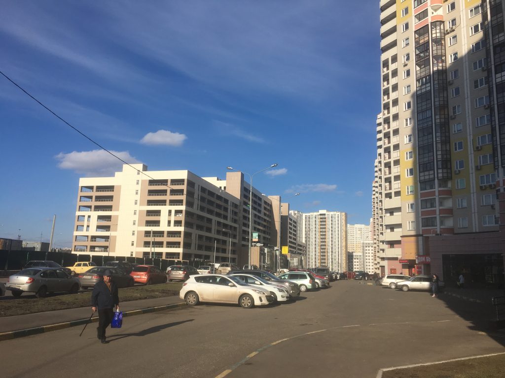 Около семи тысяч парковочных мест создадут в Новой Москве за этот год