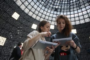 Каждый может не только увидеть, но и попробовать в действии разное оборудование и оценить его полезность и качество. Фото: архив, "Вечерняя Москва"