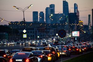 ЦОДД предупреждает об опасности на дорогах Москвы из-за ливня