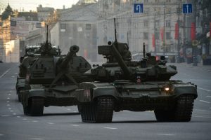 Водители не смогут проехать по маршруту военной техники. Фото: Александр Казаков