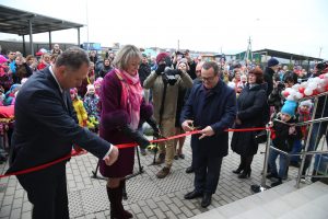 Префект ТиНАО Дмитрий Набокин открывает новый детский сад. Фото: Владимир Смоляков