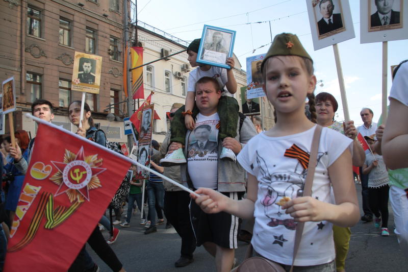 На 240 плакатах изображены участники акции «Бессмертный полк». Фото: Волков Павел