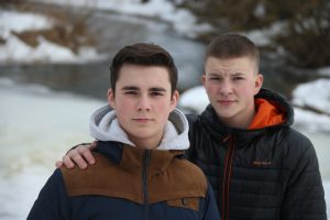 Медалями МЧС России «За спасение погибающих на водах» наградят школьников Данилу Циндяйкина и Ивана Кузина