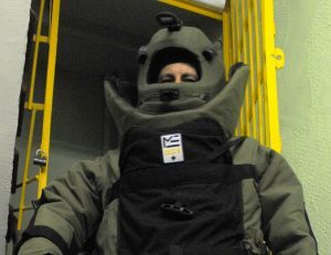 На место инцидента прибыли сотрудники полиции и других экстренных служб. Фото: Александр Кожохин